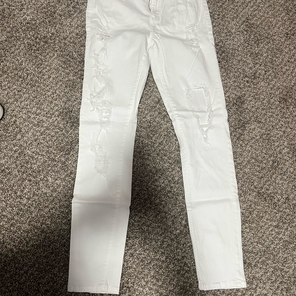 Fashion Nova Women's White Distressed Ankle Jeans